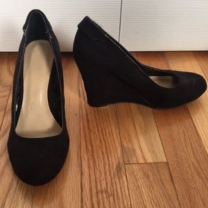 DONATED NINE WEST wedges